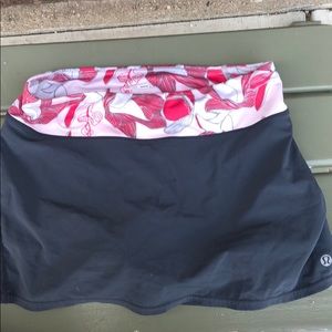 Lululemon skort size 2